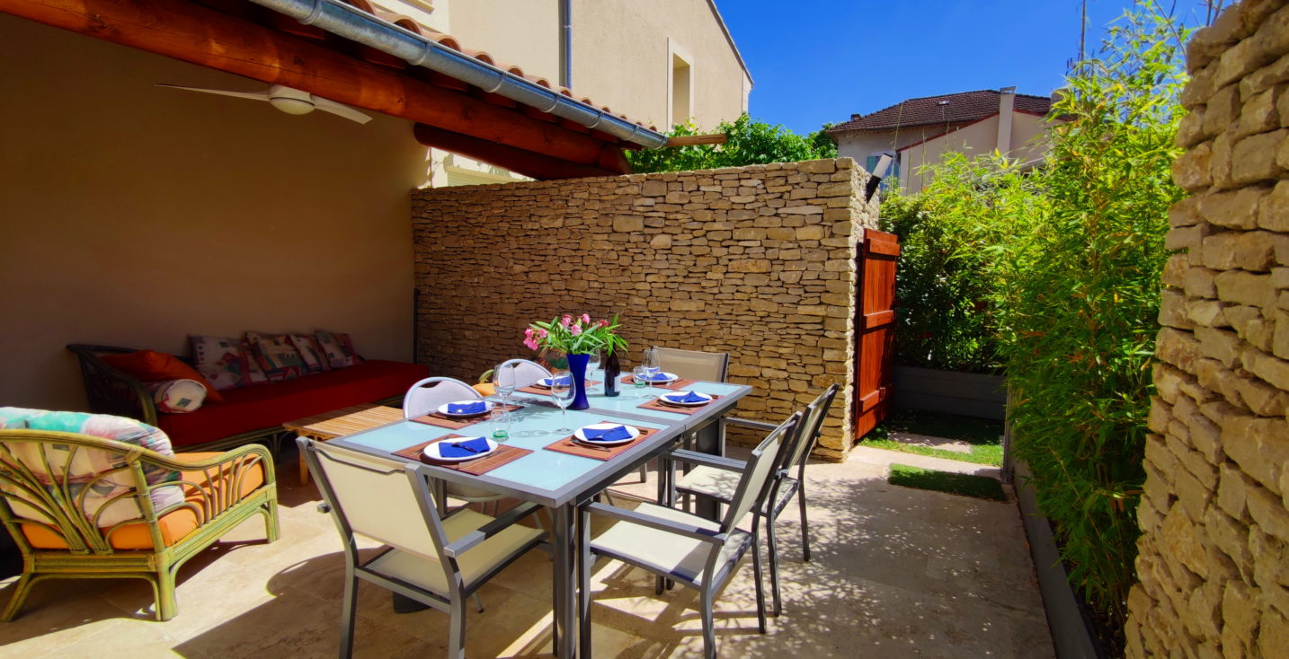 "Les Oliviers" - Salle à manger d'été